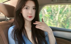 9位美女撒尿正面自拍尿口